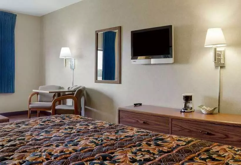 בית מלון כפרי Rodeway Inn