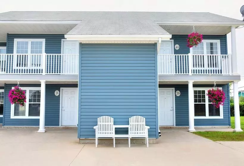 Отель Royal Inn & Suites