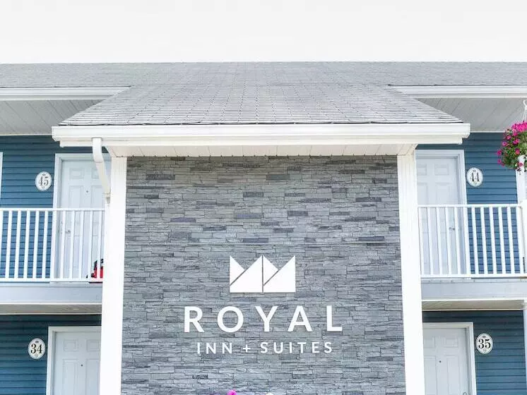 Отель Royal Inn & Suites