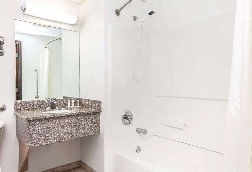 호텔 Super 8 By Wyndham Mahwah