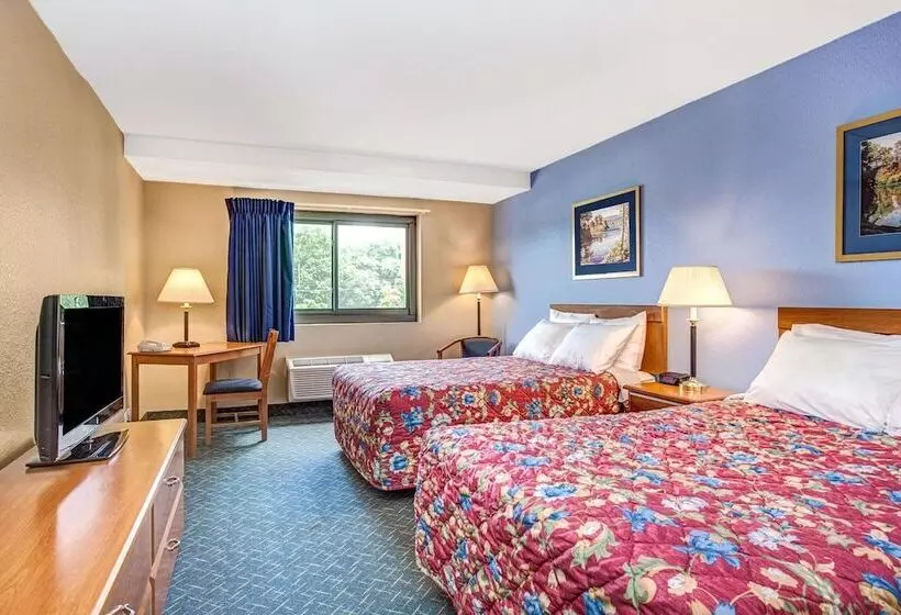 Hotel Super 8 By Wyndham Mahwah