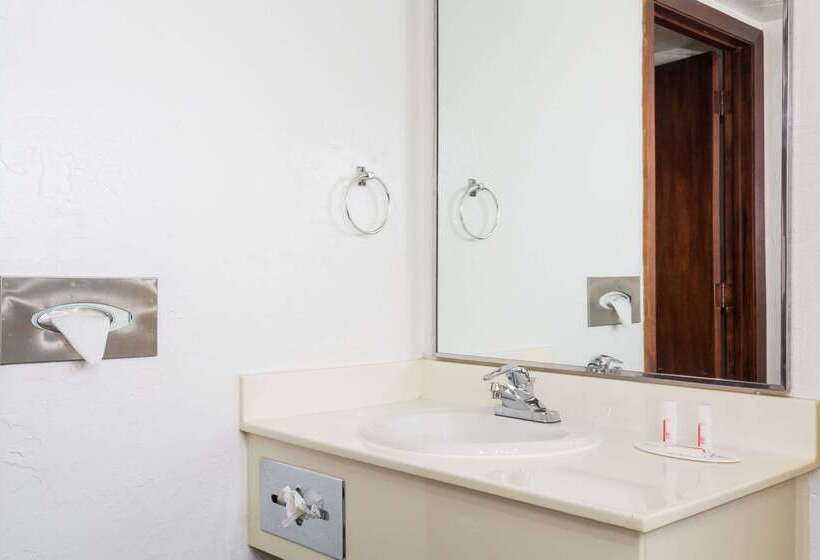 Otel Super 8 By Wyndham Wendover