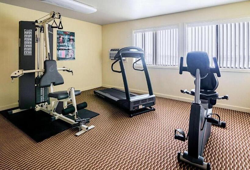 בית מלון כפרי Travelodge By Wyndham Rapid City/black Hills