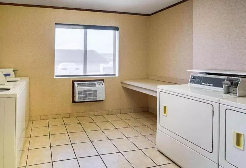 Отель Travelodge By Wyndham Rapid City/black Hills