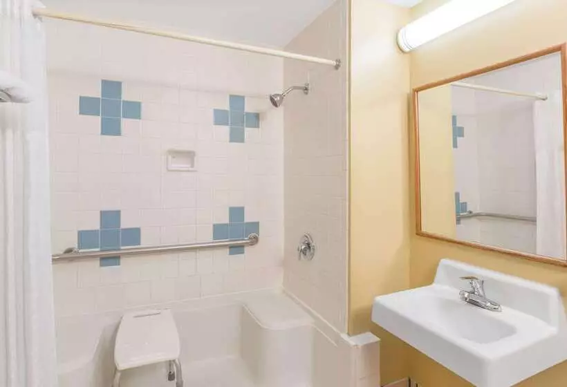 מוטל Super 8 By Wyndham Wichita Airport West Kellogg