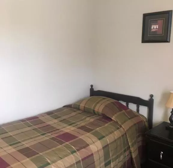 The Country Inn Motel