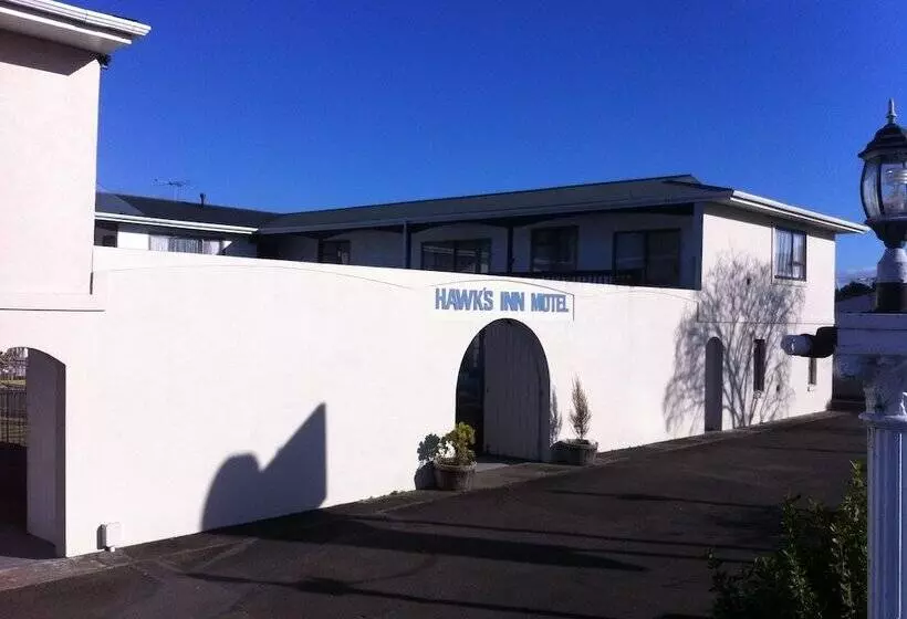 Hawks Inn Motel