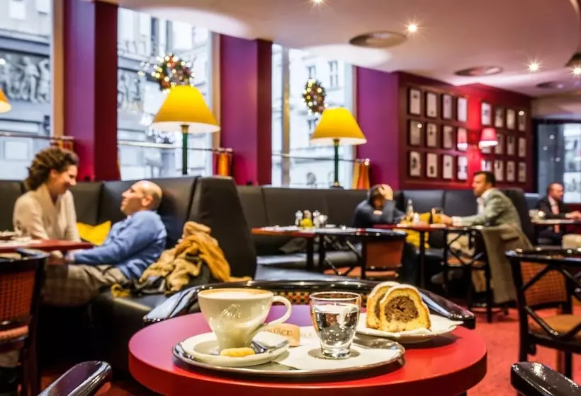 هتل Art Nouveau Palace