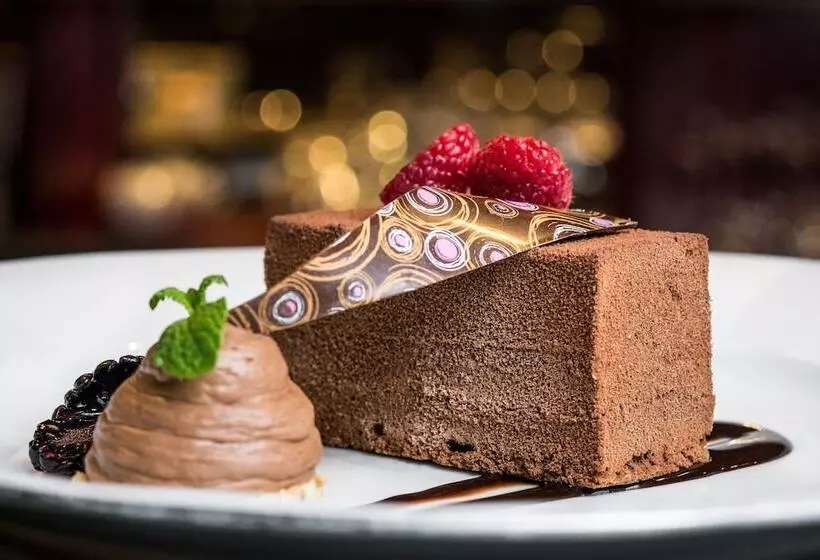 هتل Art Nouveau Palace