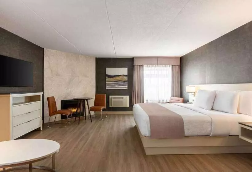 酒店 Days Inn By Wyndham Toronto West Mississauga