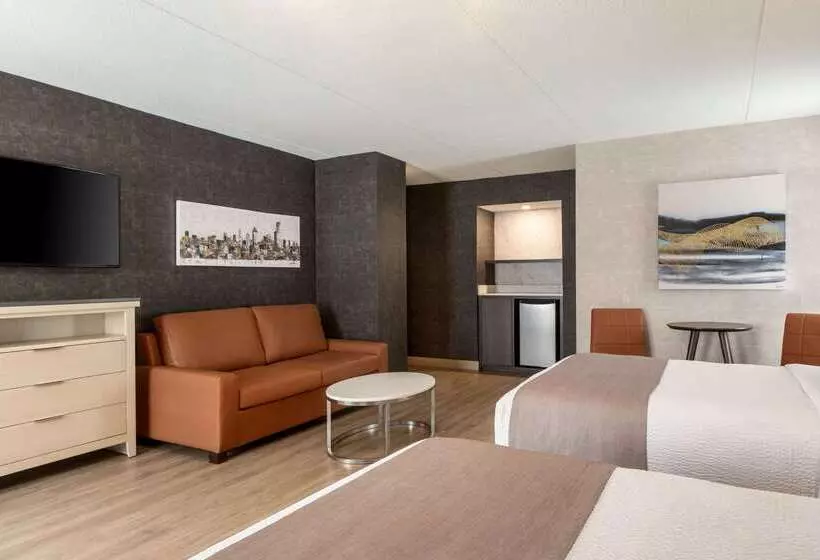 酒店 Days Inn By Wyndham Toronto West Mississauga