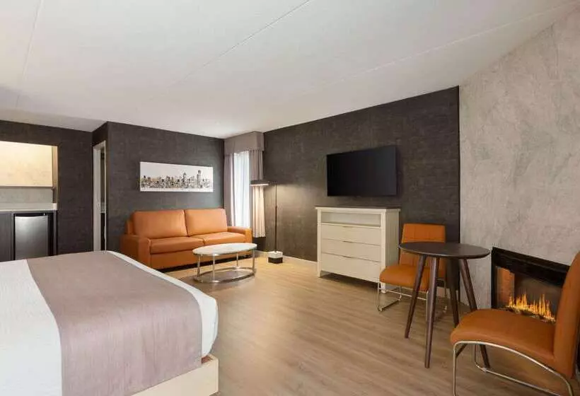 酒店 Days Inn By Wyndham Toronto West Mississauga
