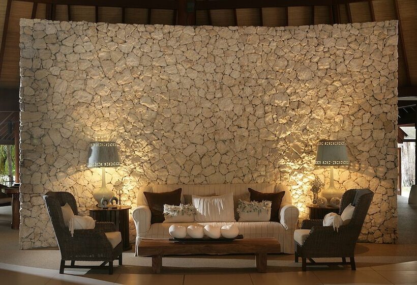 Hotel Denis Private Island Seychelles