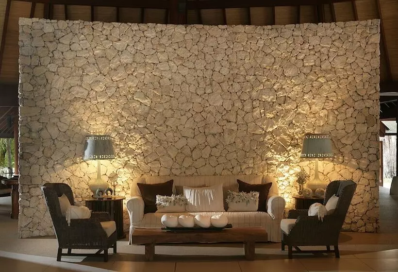 هتل Denis Private Island Seychelles