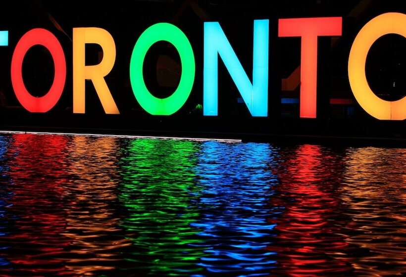 Hotel Holiday Inn Express Toronto Downtown, An Ihg