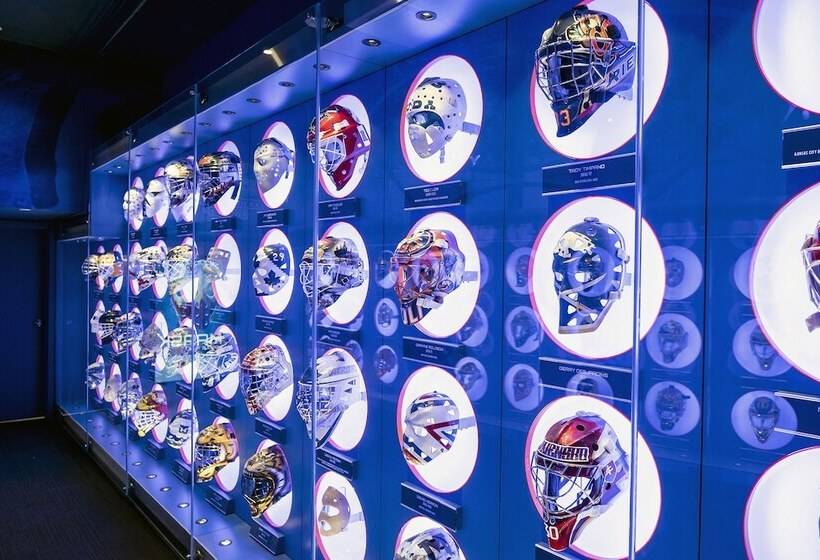 Hotel Holiday Inn Express Toronto Downtown, An Ihg