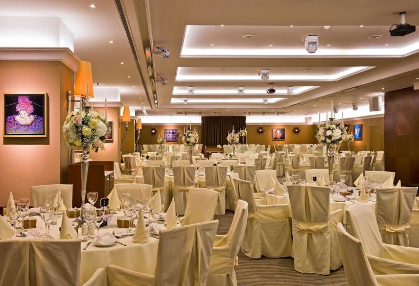 هتل Mediterranean Beach