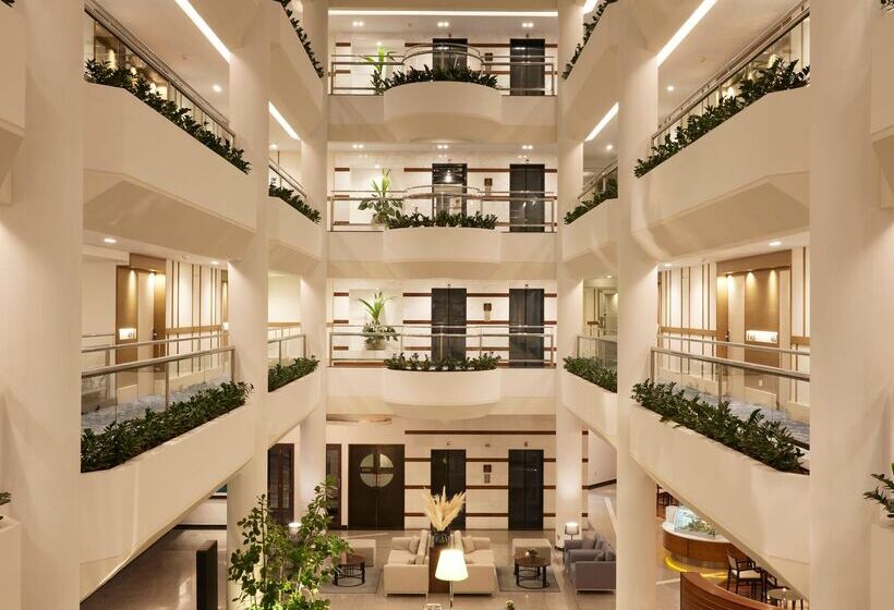 هتل Mediterranean Beach