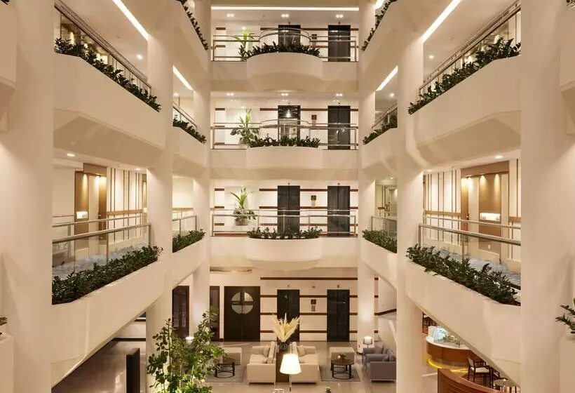 فندق Mediterranean Beach