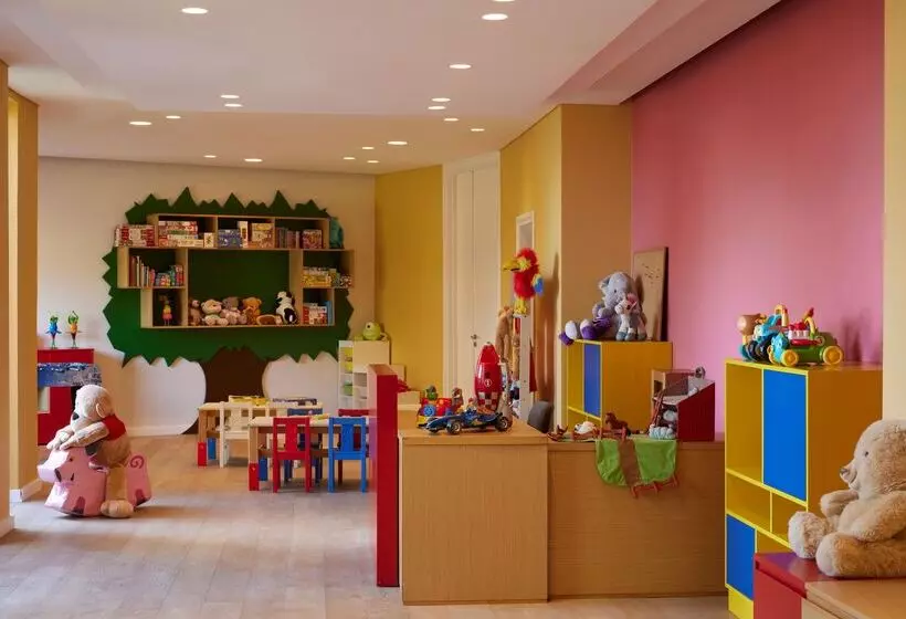 فندق Mediterranean Beach