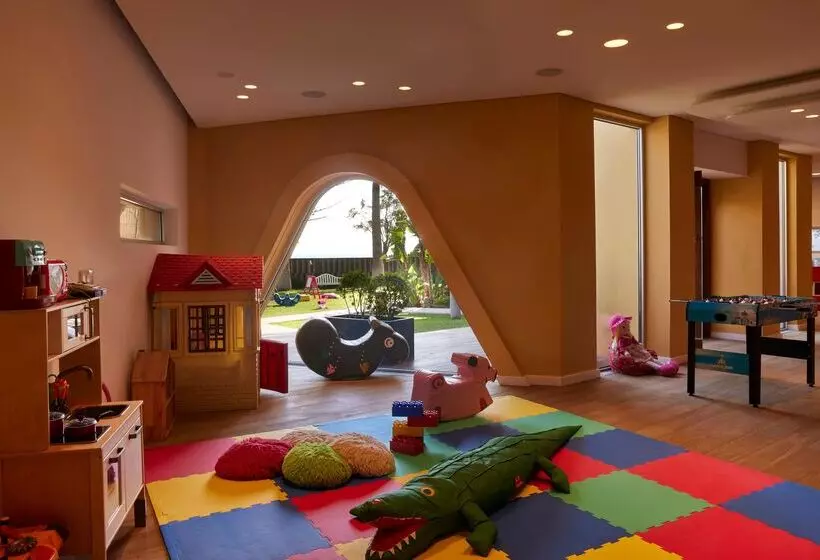 فندق Mediterranean Beach