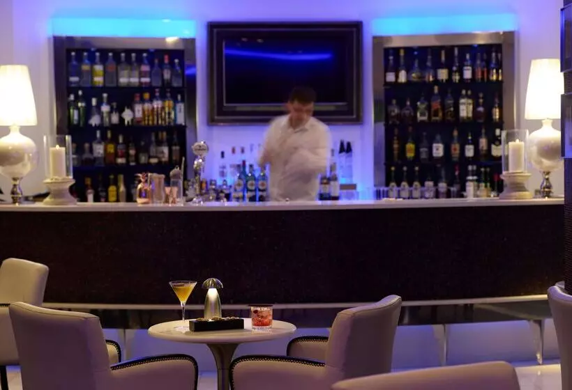 فندق Mediterranean Beach