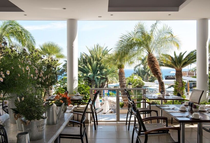 هتل Mediterranean Beach