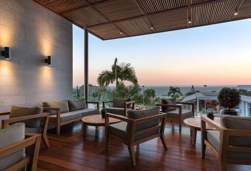 هتل Mediterranean Beach