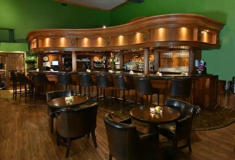 هتل Pillar And Post Inn & Spa