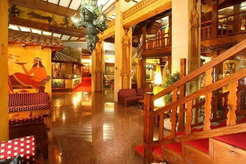 Отель Roman Boutique