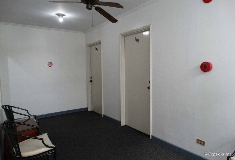 Hotel Adriatico Arms