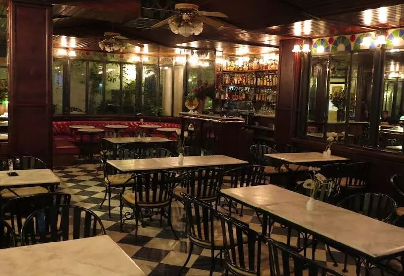 酒店 Adriatico Arms