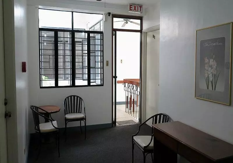 酒店 Adriatico Arms