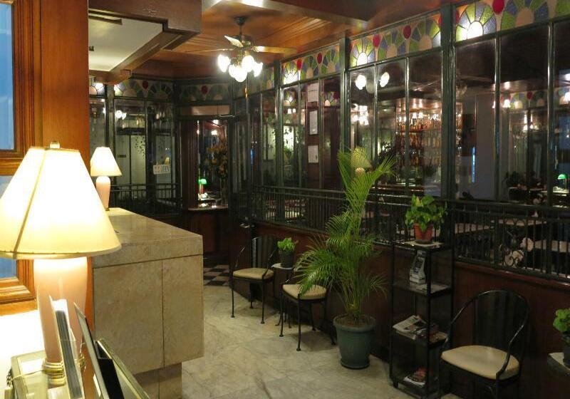 Hotel Adriatico Arms