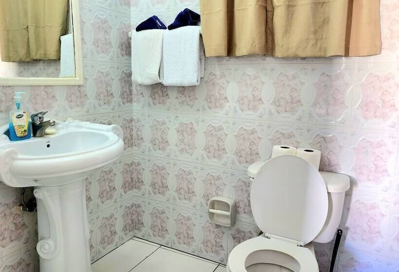 هتل Caribic House