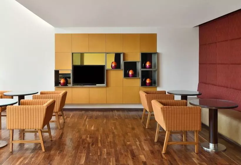 ホテル Fairfield By Marriott Ahmedabad