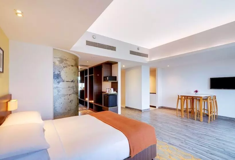 ホテル Fairfield By Marriott Ahmedabad