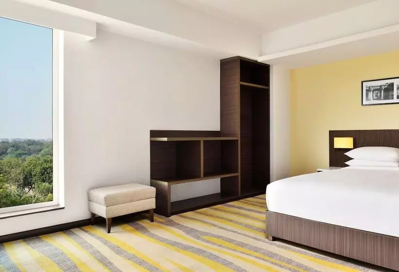 ホテル Fairfield By Marriott Ahmedabad