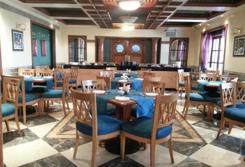 فندق Parle International