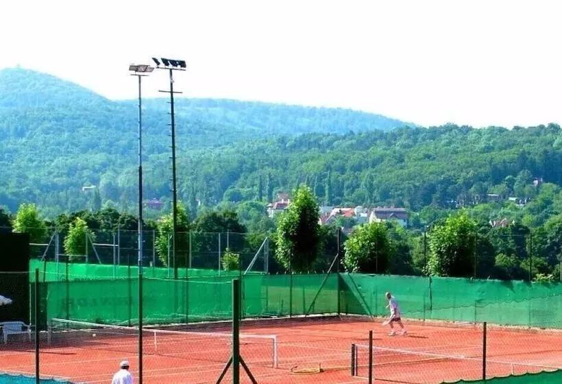 هتل Petneházy Apart