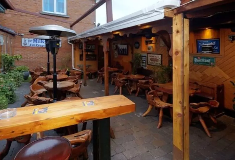 בית מלון כפרי Uppercross House