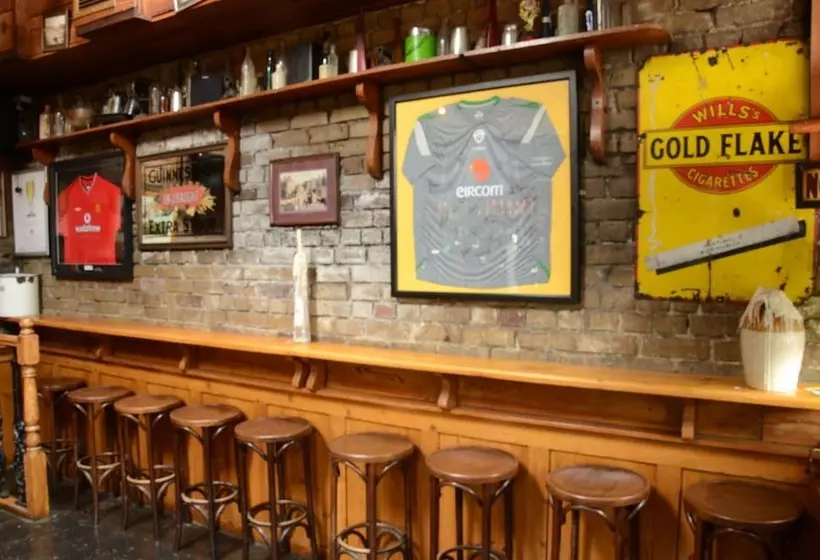 בית מלון כפרי Uppercross House