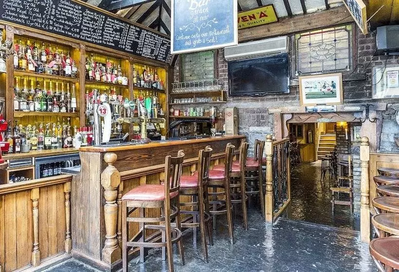 בית מלון כפרי Uppercross House