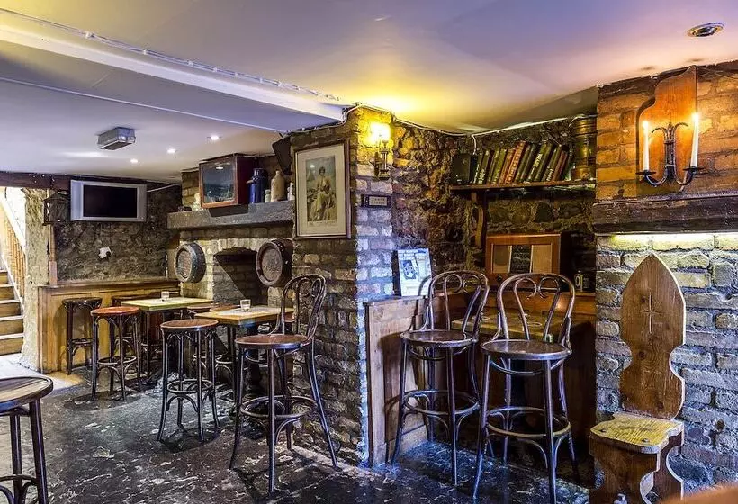 בית מלון כפרי Uppercross House