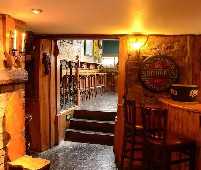 בית מלון כפרי Uppercross House