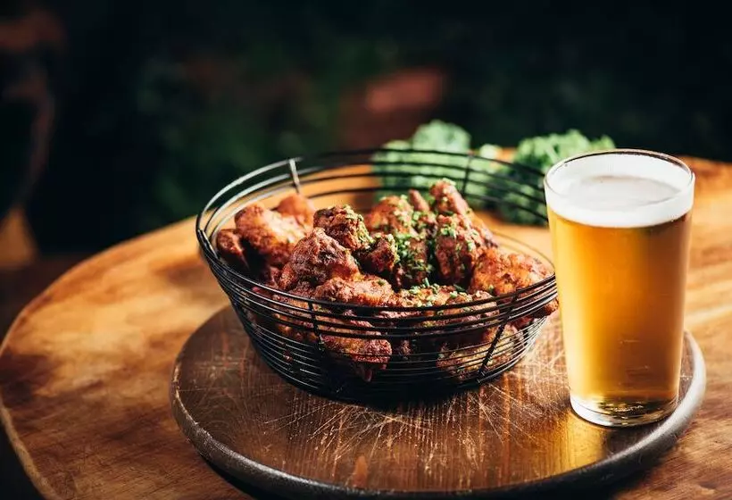 בית מלון כפרי Uppercross House