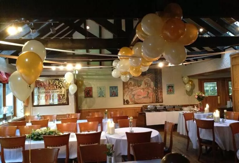 בית מלון כפרי Uppercross House