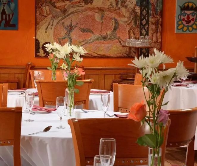 בית מלון כפרי Uppercross House