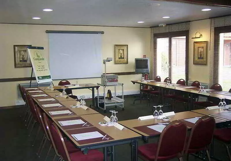 Отель Campanile Béthune Fouquières Les Béthune