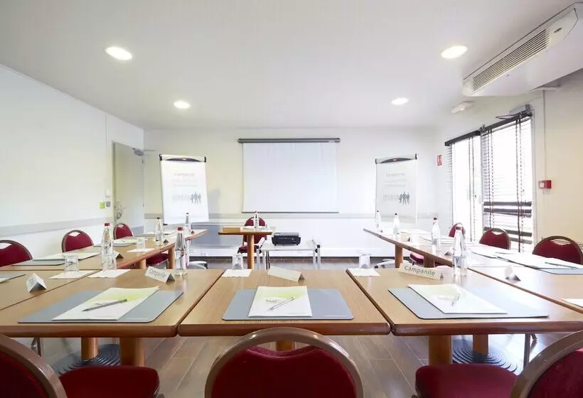 Отель Campanile Béthune Fouquières Les Béthune